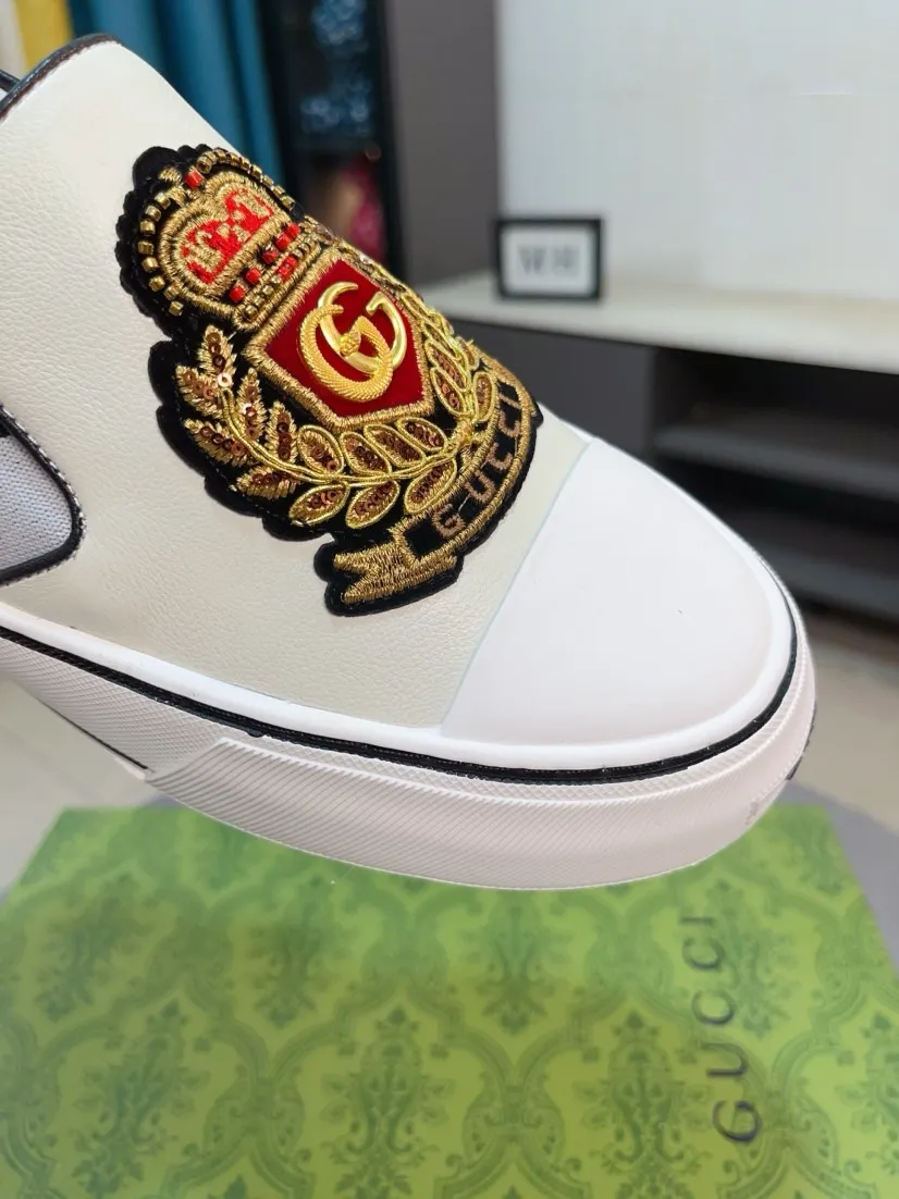 Men's shoes 💰458🌹🌹GUCCI [Gucci] New high-end brand of men's shoes, the latest fashionable casual men's shoes, trendy and versatile, relaxed and sporty style, uppers imported from Italy, first-layer cowhide, genuine leather lining, and ultra-fine workmanship. Original personalized fashionable rubber wear-resistant outsole, light and comfortable on the foot, size 38-44